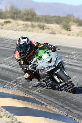 media/Dec-04-2025-Racers Edge (Thu) [[5ebc9f124d]]/3-B Group/3-Session 2 (Turn 7 Inside)/